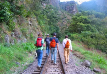 tours trek peru